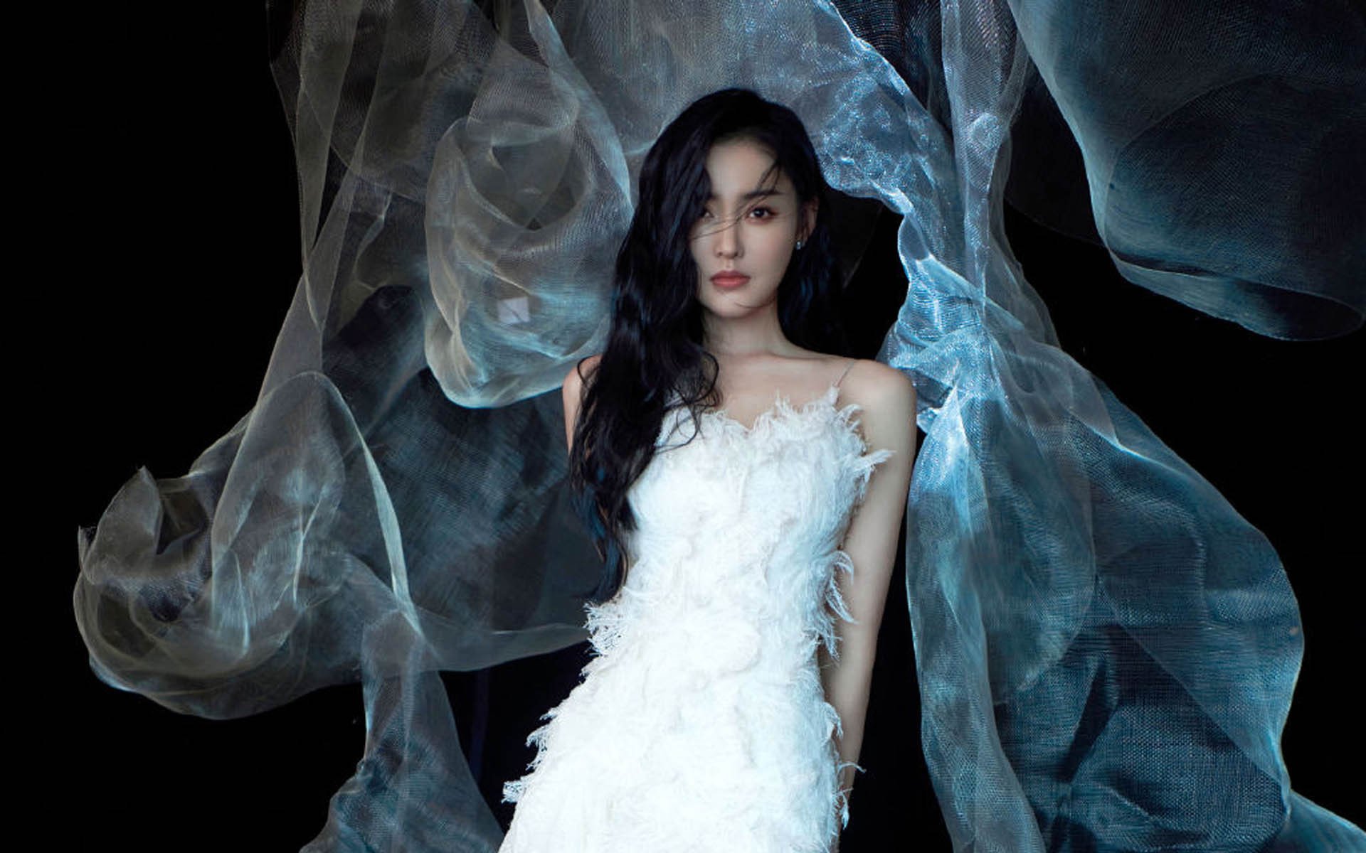 内马尔闪耀登场，巴黎欧冠梦逐渐升腾，内马尔巴黎球衣图片